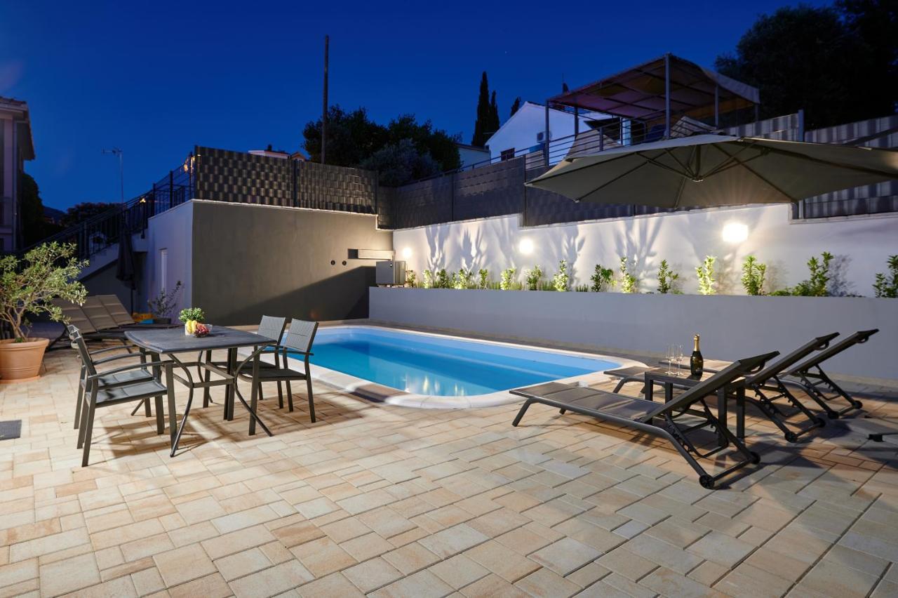Nela & Sara - 2 Apartments With Heated Swimming Pool Seget Vranjica Exteriér fotografie
